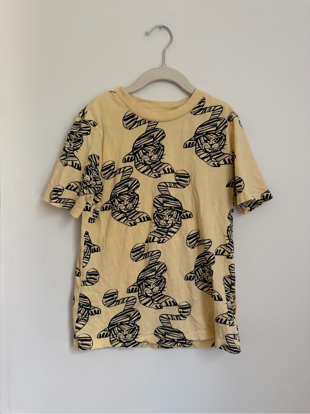 H&M All-Over Tiger Graphic Tee (Size 8/10)